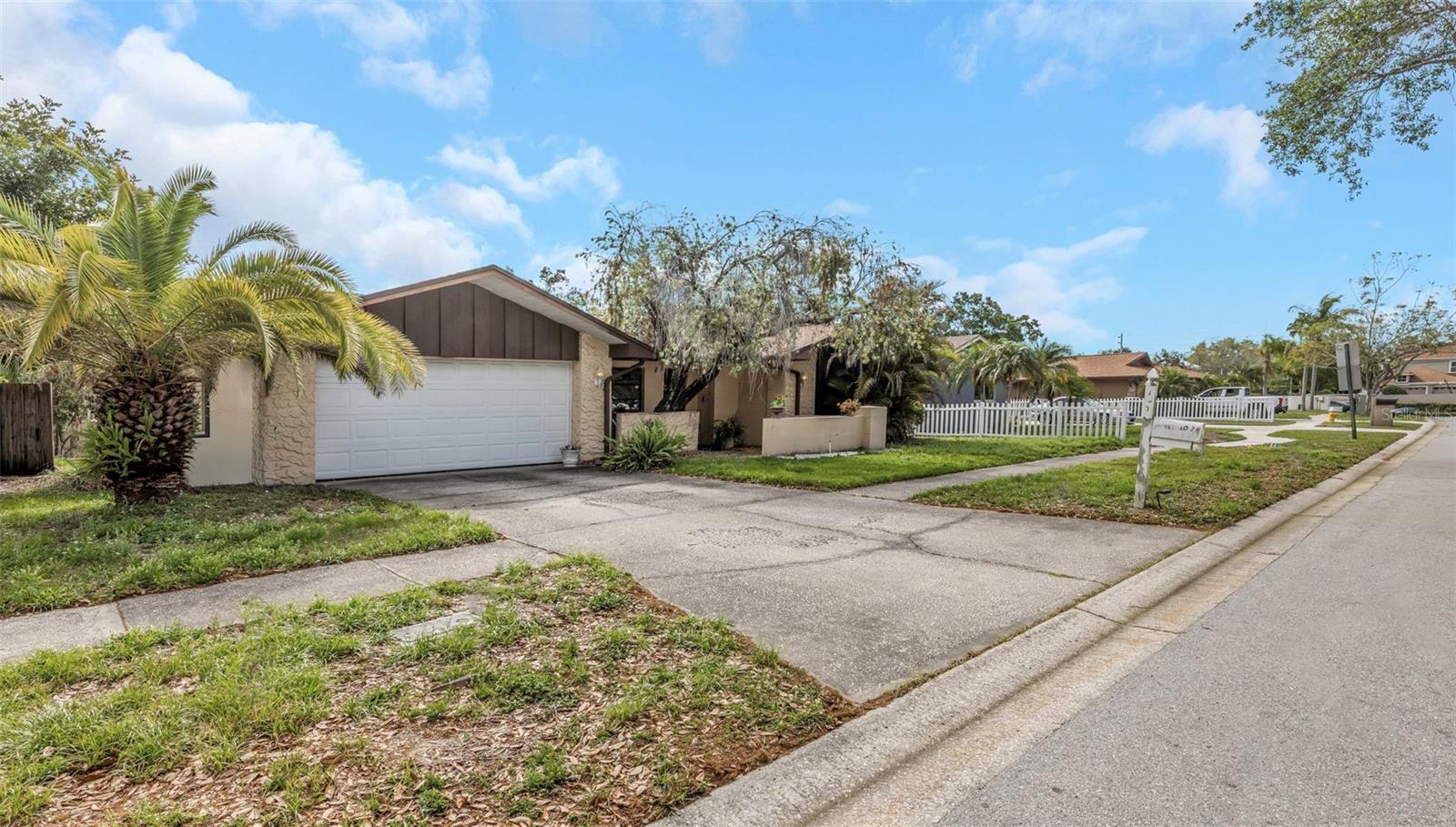 COUNTRY VILLAS - Residential