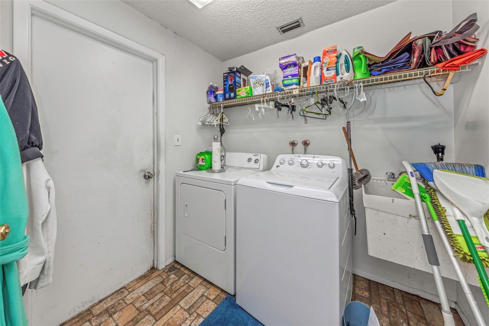 COUNTRY VILLAS - Residential