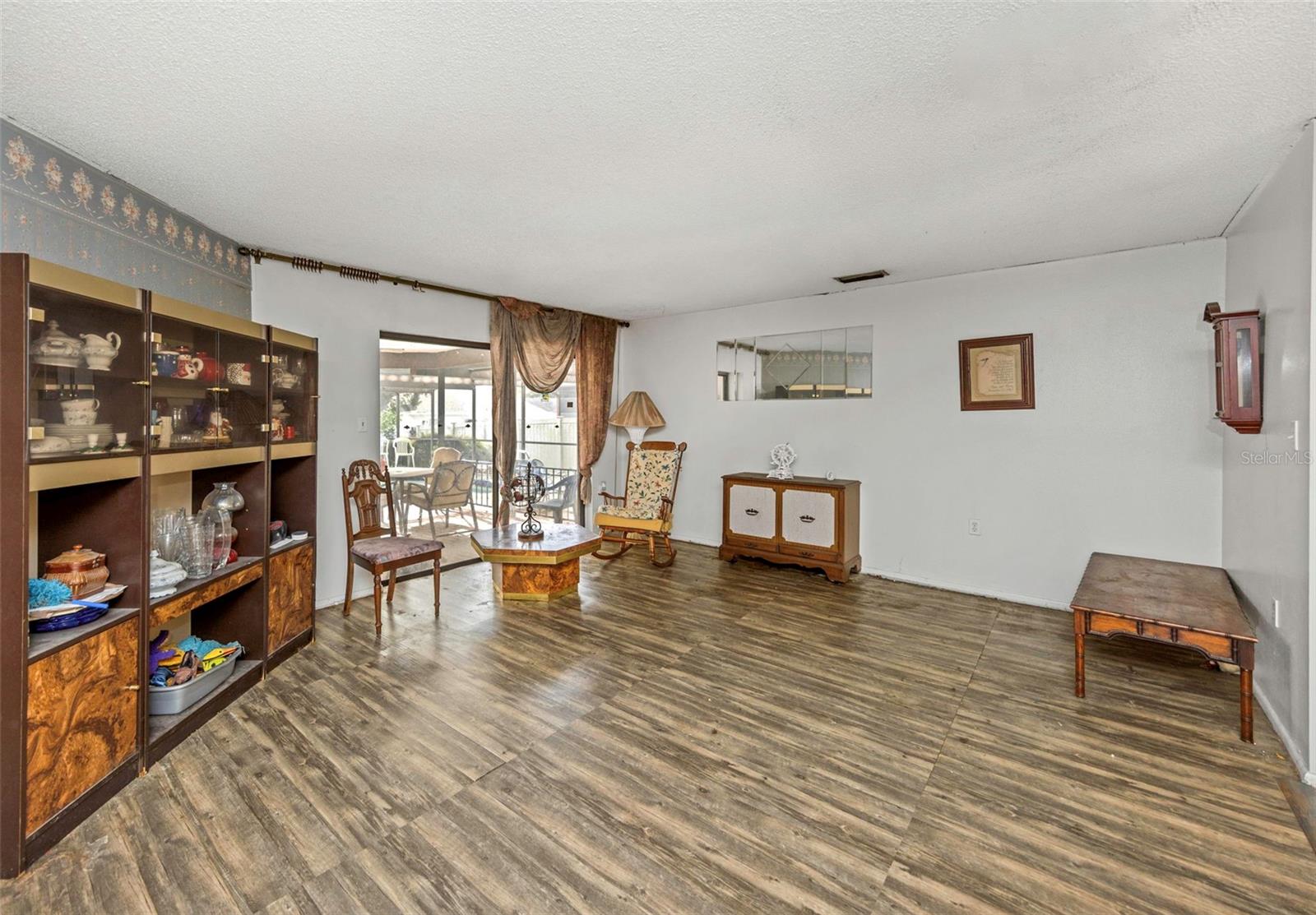 COUNTRY VILLAS - Residential