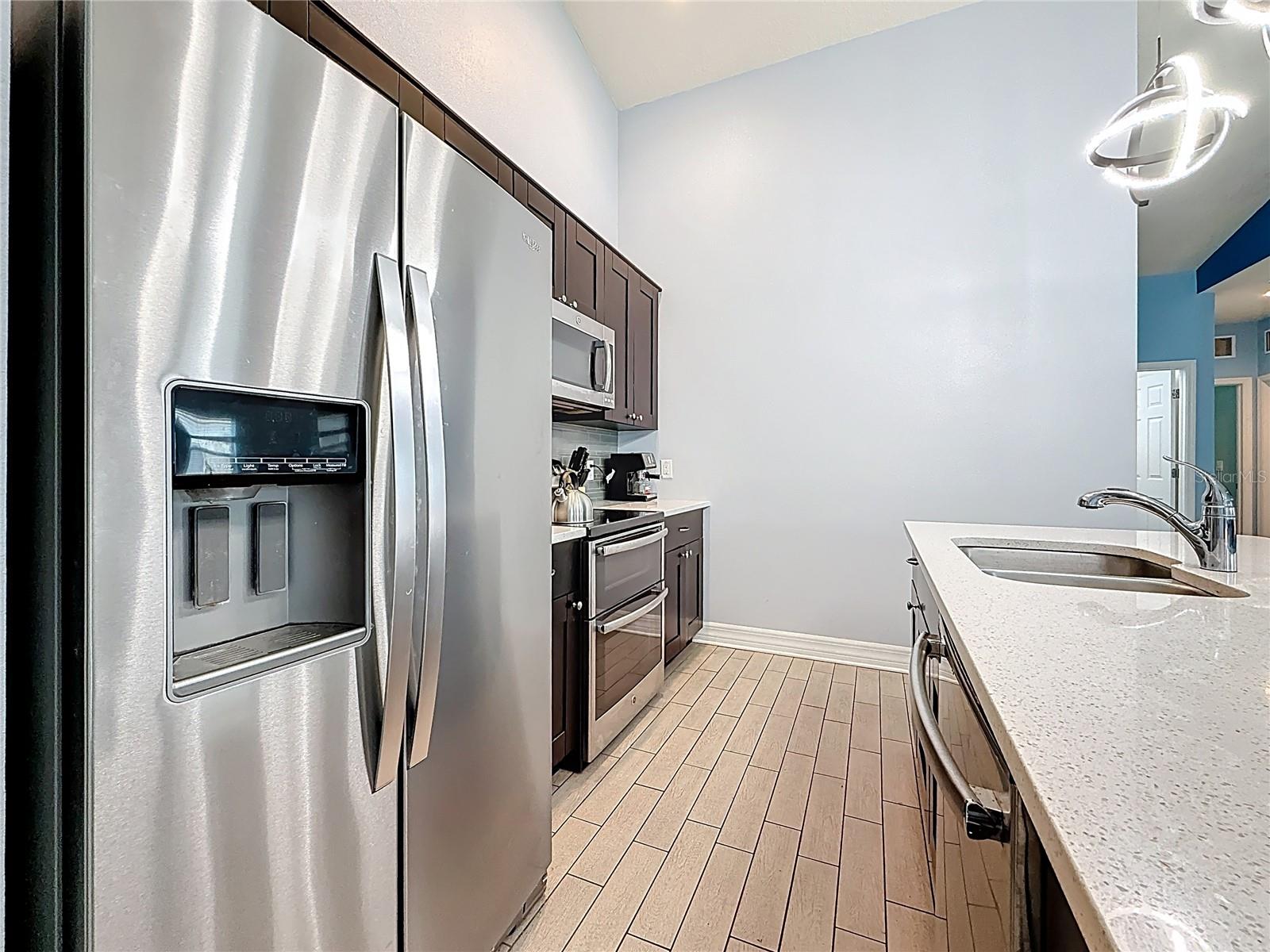 BELLEAIR COMMOMS - Residential