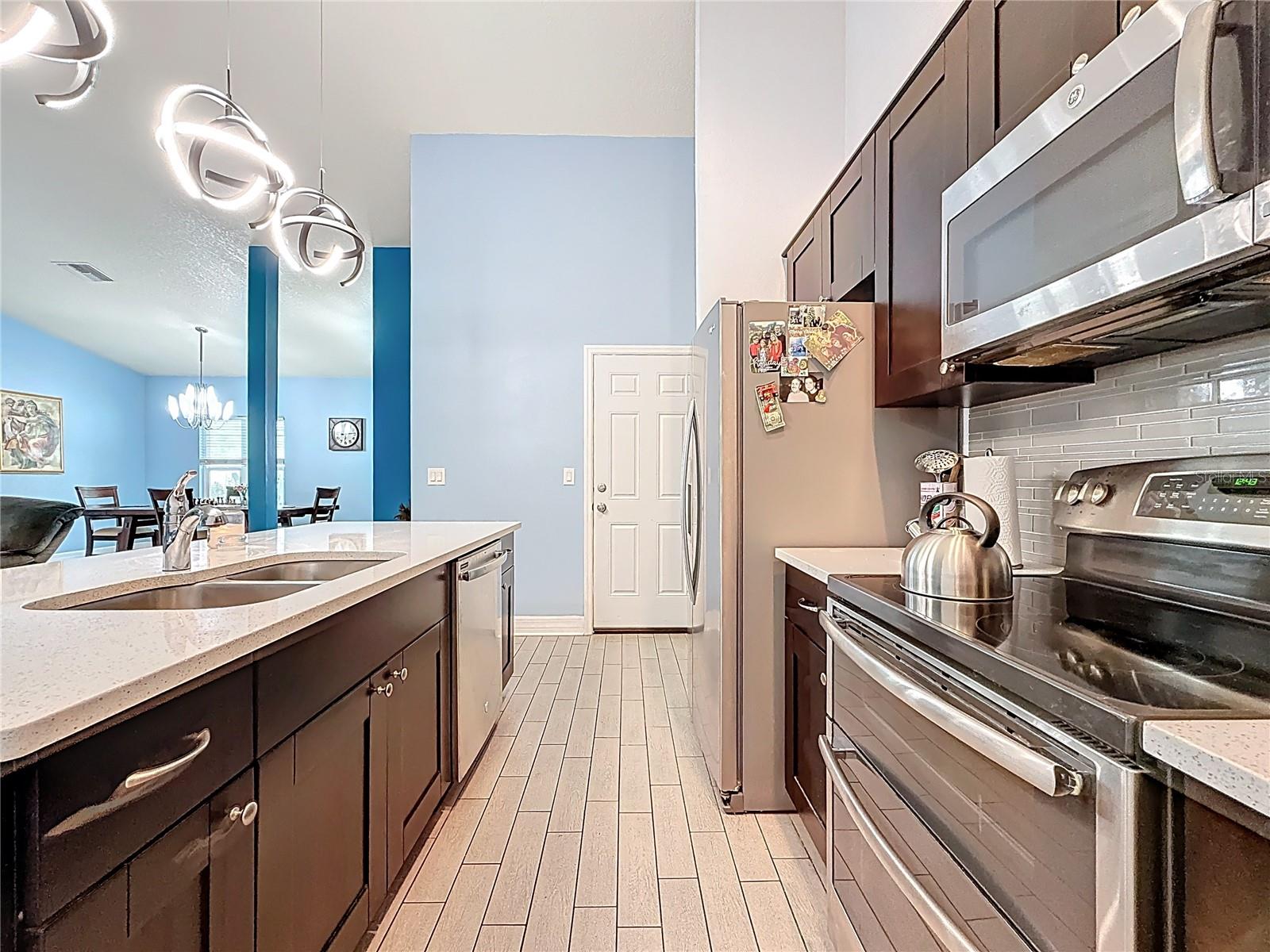 BELLEAIR COMMOMS - Residential