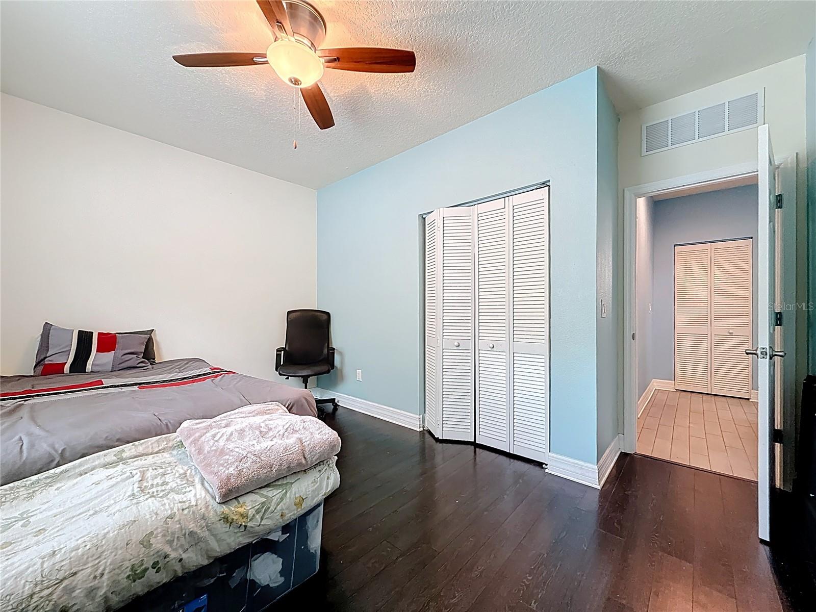 BELLEAIR COMMOMS - Residential