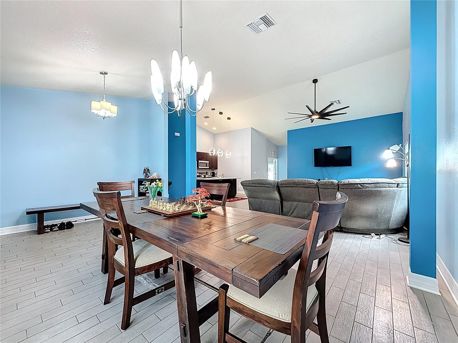 BELLEAIR COMMOMS - Residential