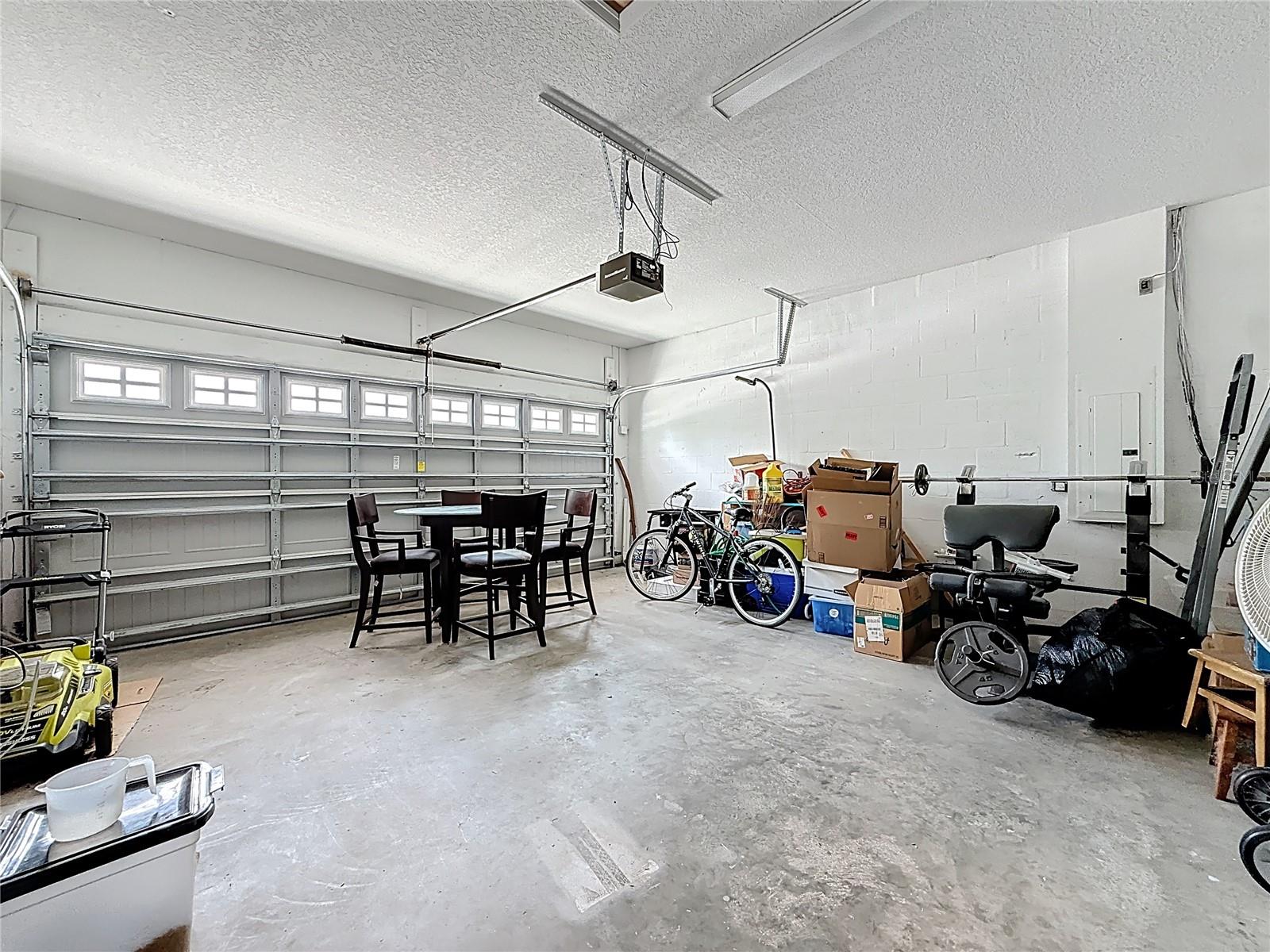 BELLEAIR COMMOMS - Residential