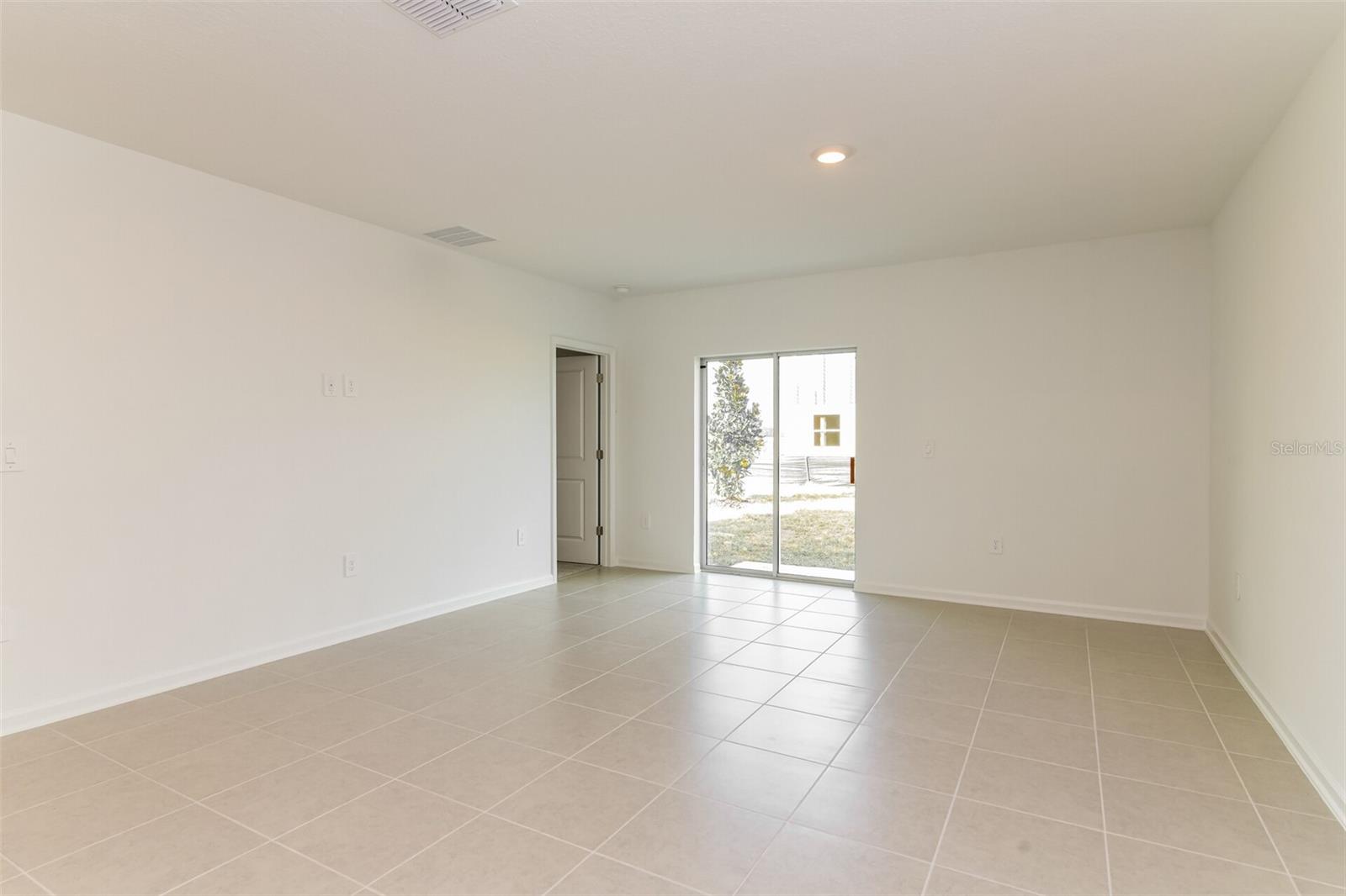 CROSSWINDS EAST PH 1 - Residential Lease