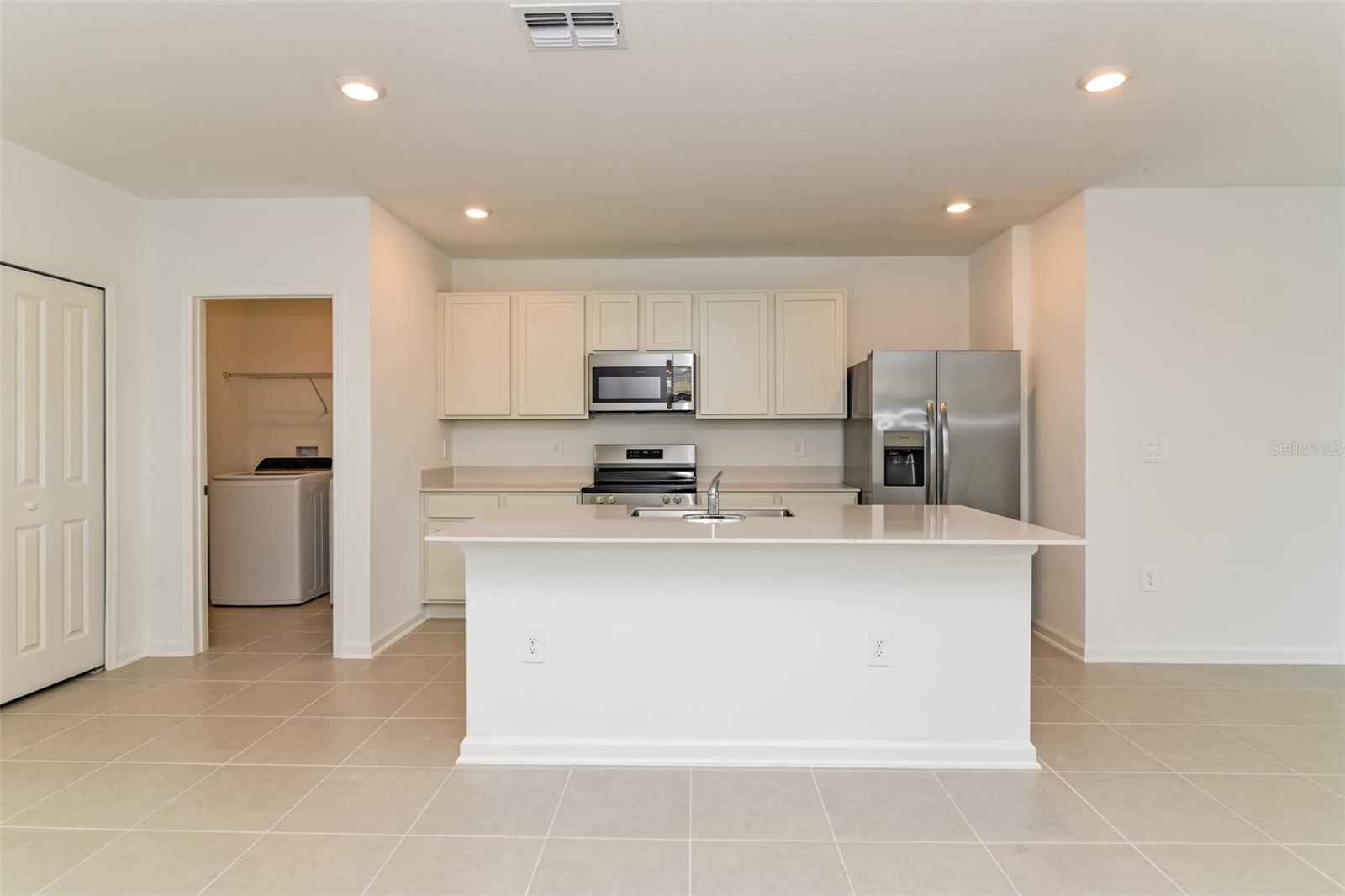 CROSSWINDS EAST PH 1 - Residential Lease