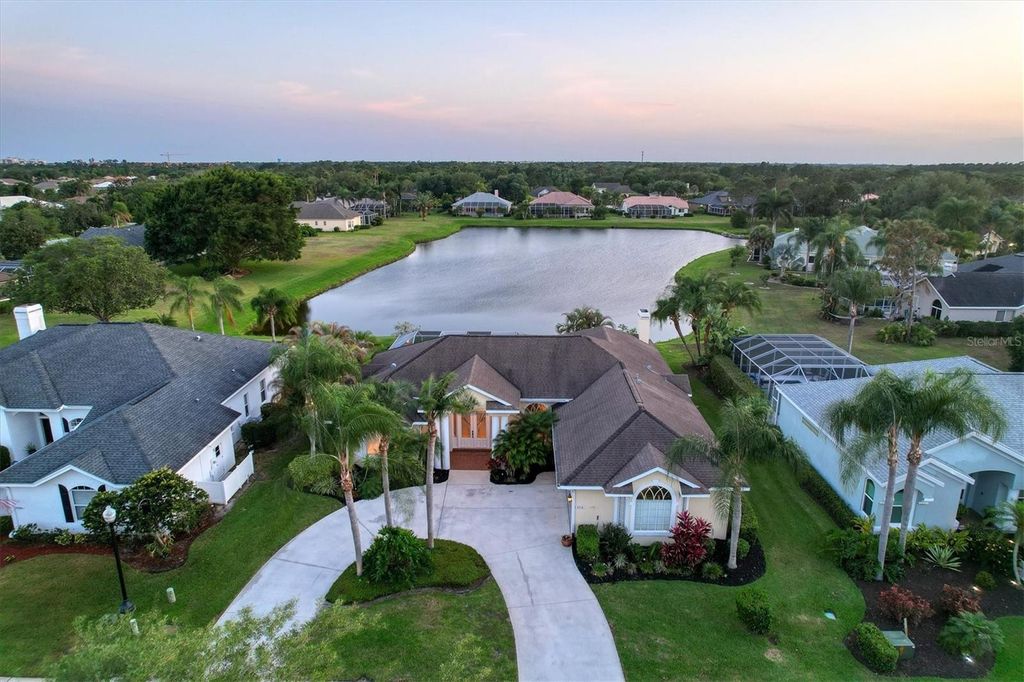 Photo of 9910 Laurel Valley Avenue Circle, Bradenton, FL 34202 (MLS # A4675105)