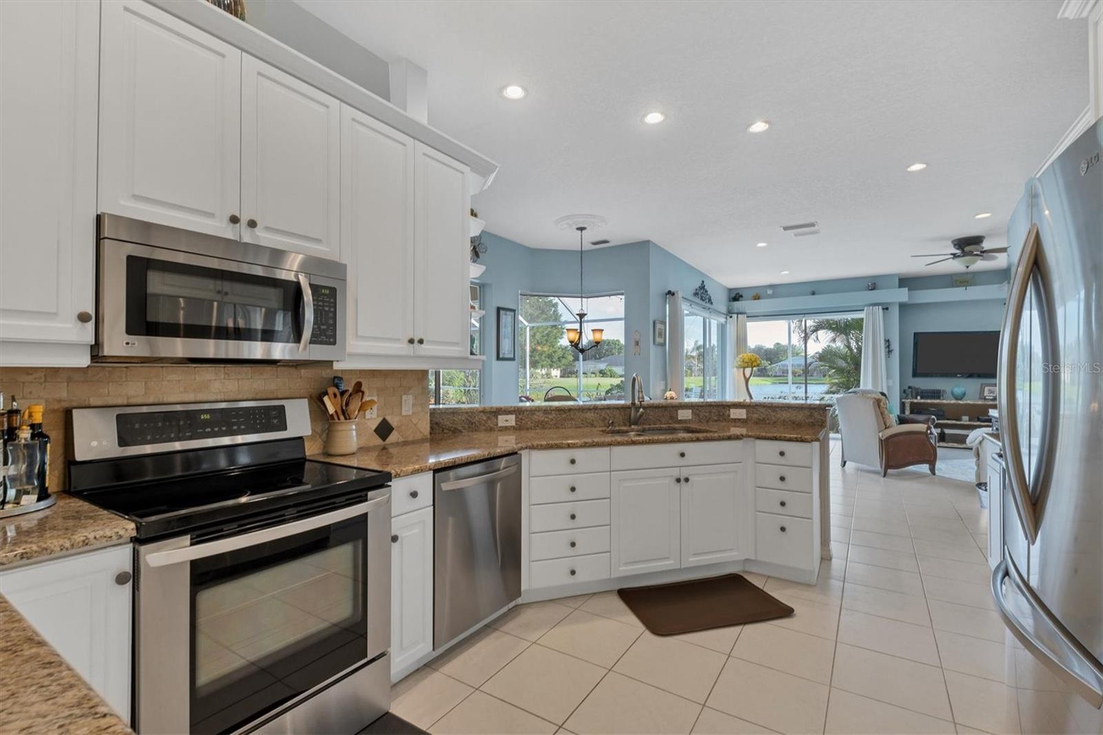 RIVER CLUB SOUTH SUBPHASE I - Residential Lease