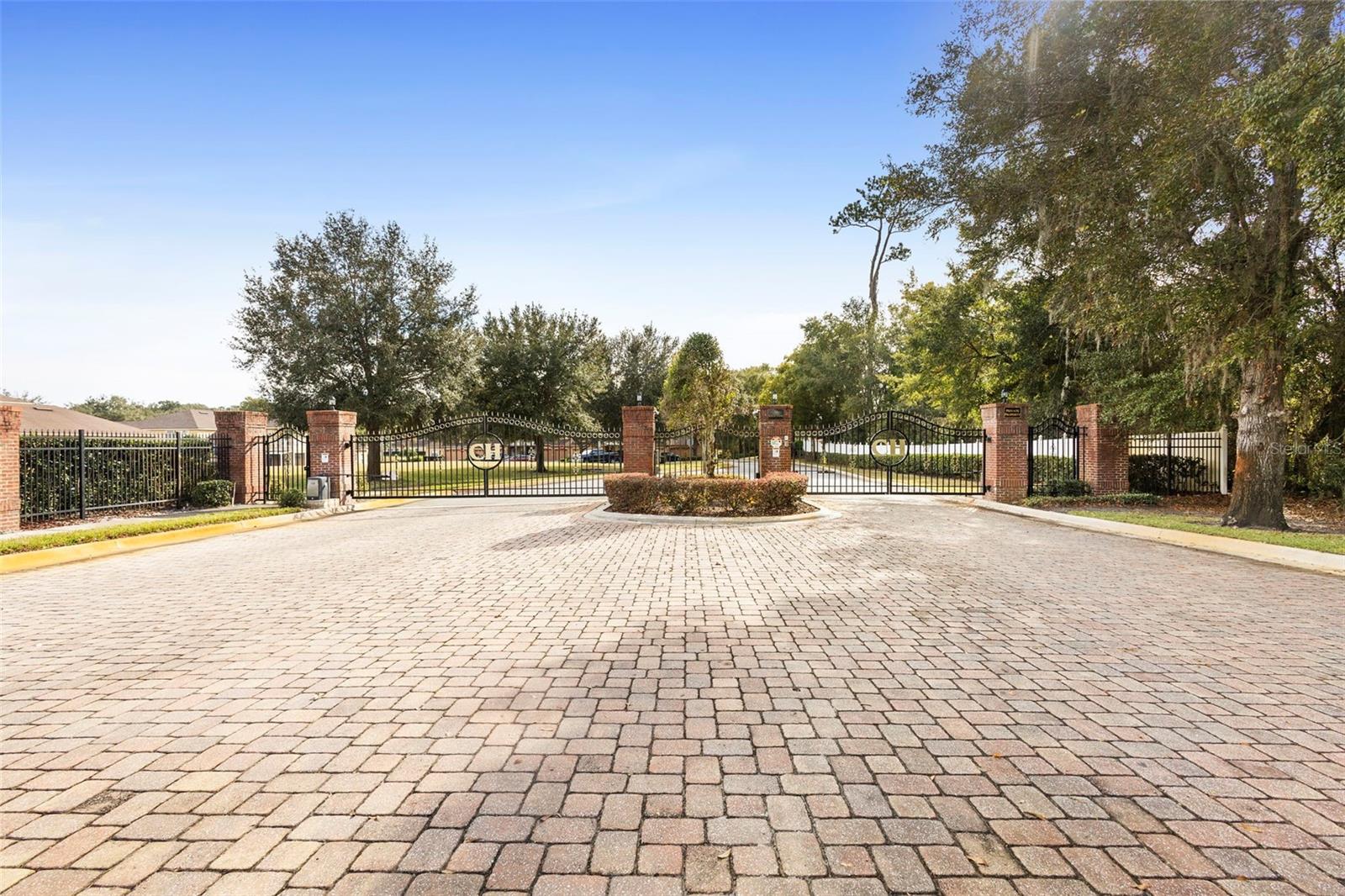 CARRIAGE HOMES - Residential