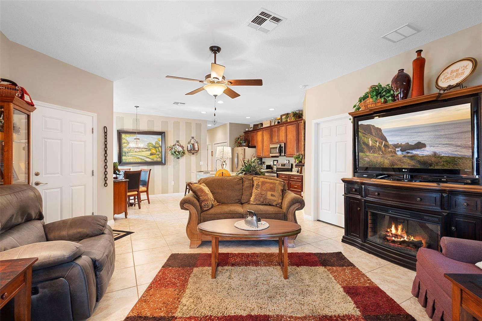 CARRIAGE HOMES - Residential