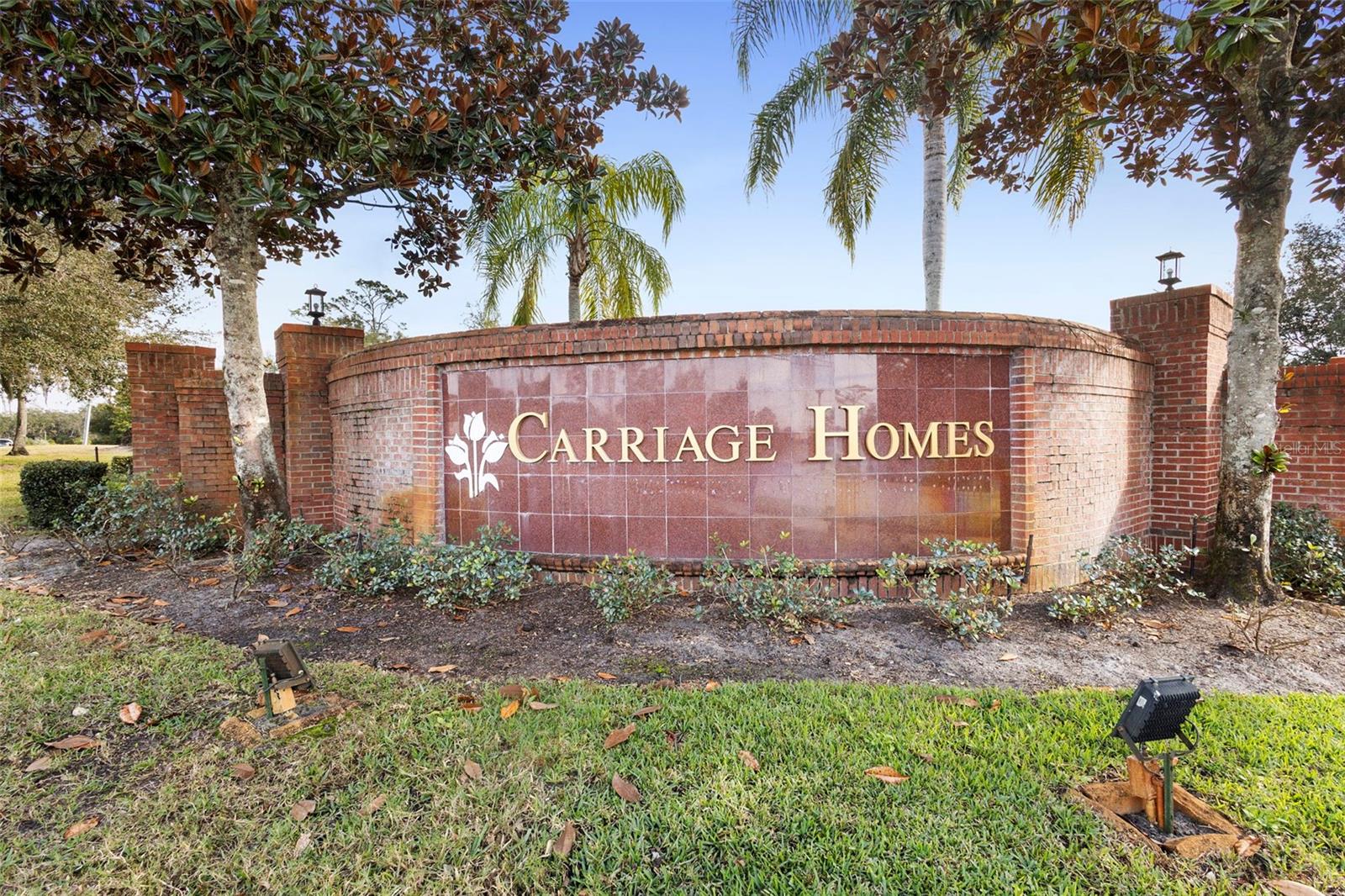 CARRIAGE HOMES - Residential