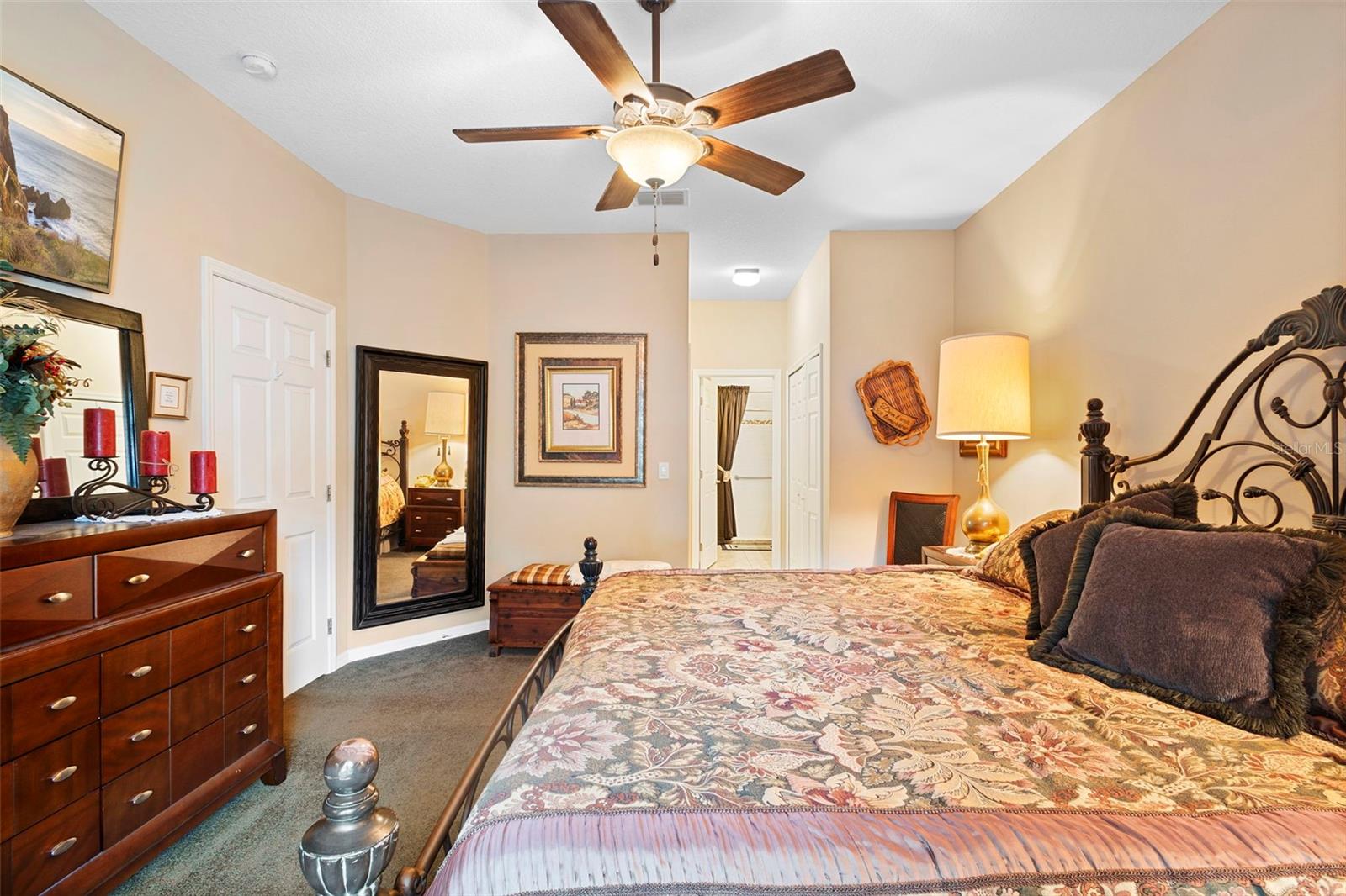 CARRIAGE HOMES - Residential