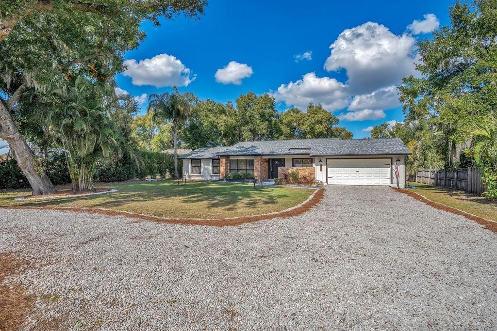 Photo of 415 E 6th Avenue, Windermere, FL 34786 (MLS # O6376614)