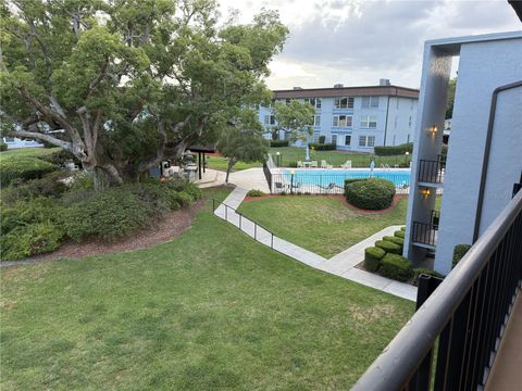 Photo of 333 Lake Howard Drive NW #302D, Winter Haven, FL 33880 (MLS # L4962292)