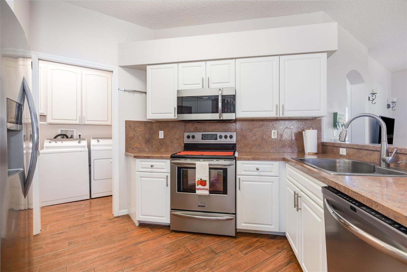 ACADIA CONDOMINIUM - Residential