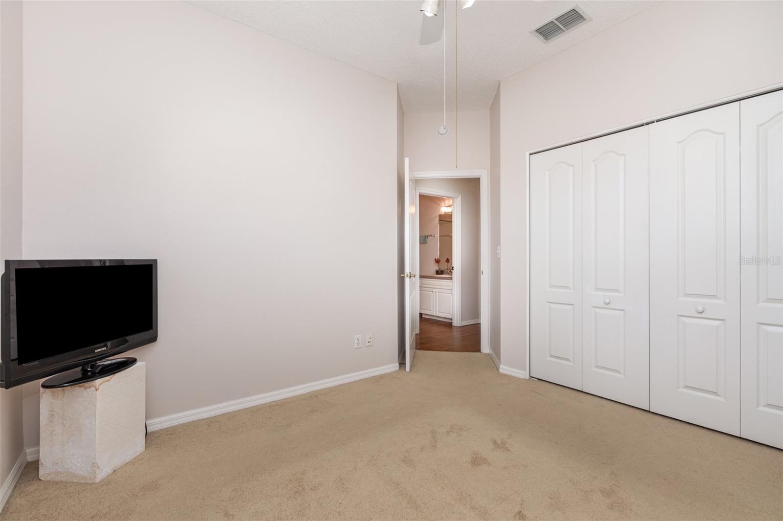ACADIA CONDOMINIUM - Residential