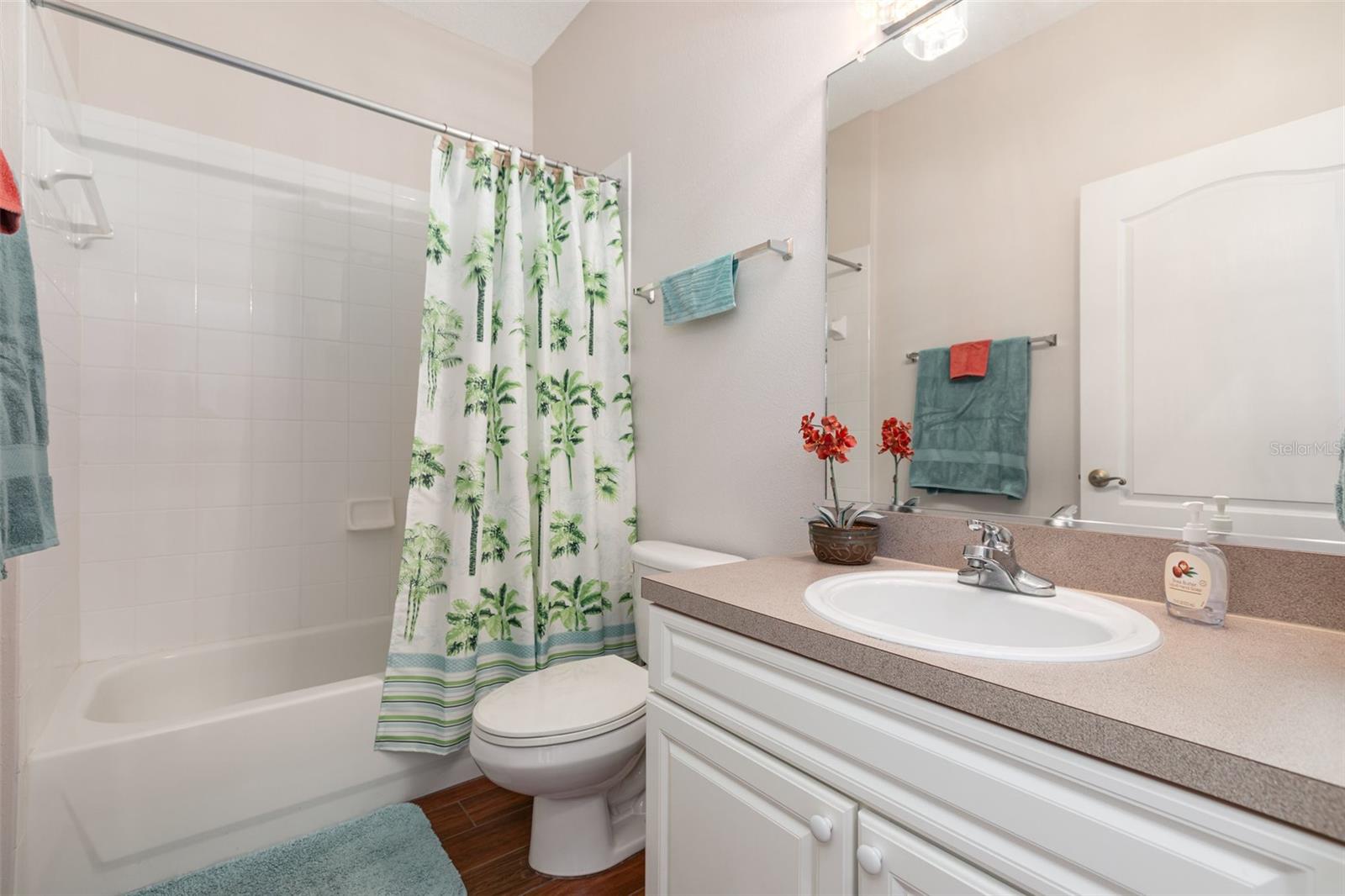 ACADIA CONDOMINIUM - Residential