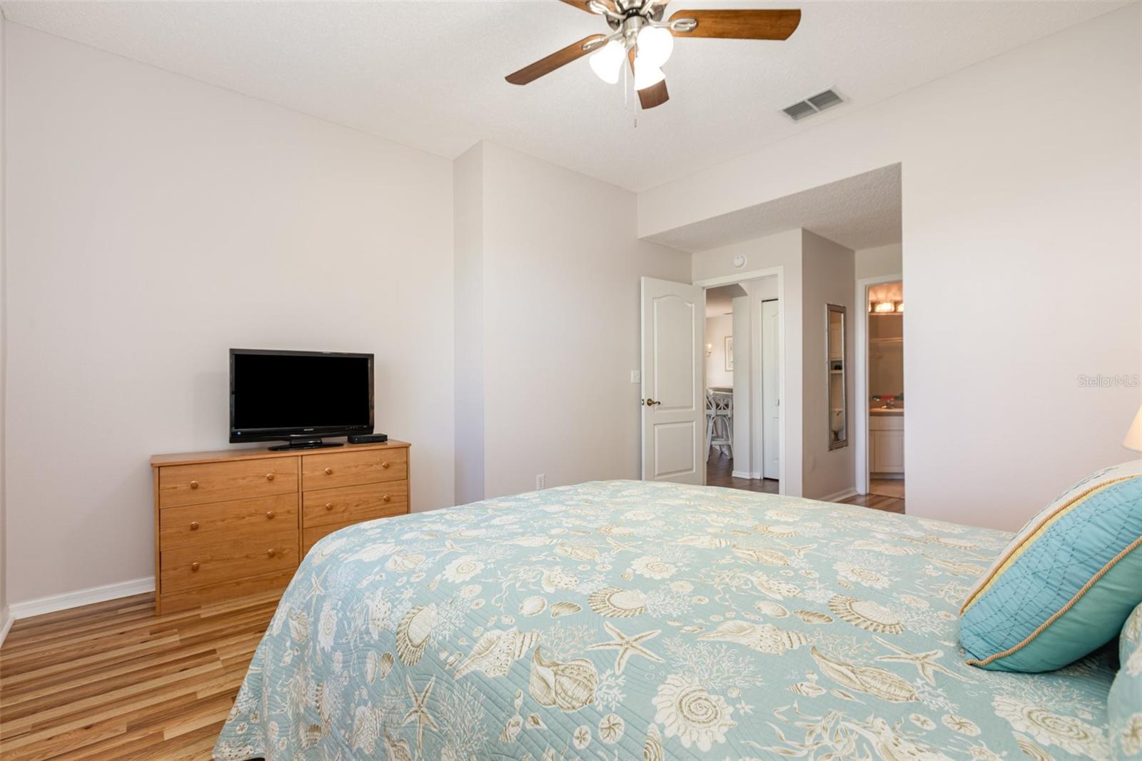ACADIA CONDOMINIUM - Residential