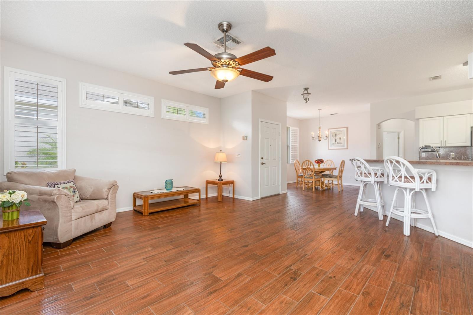 ACADIA CONDOMINIUM - Residential