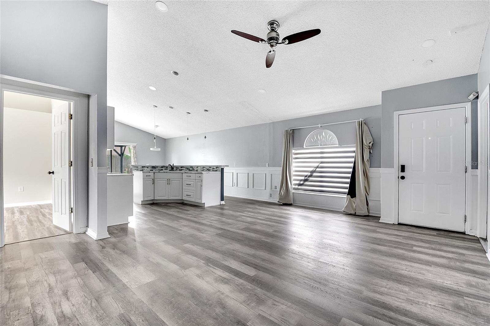 7646 HARBOR BEND CIRCLE