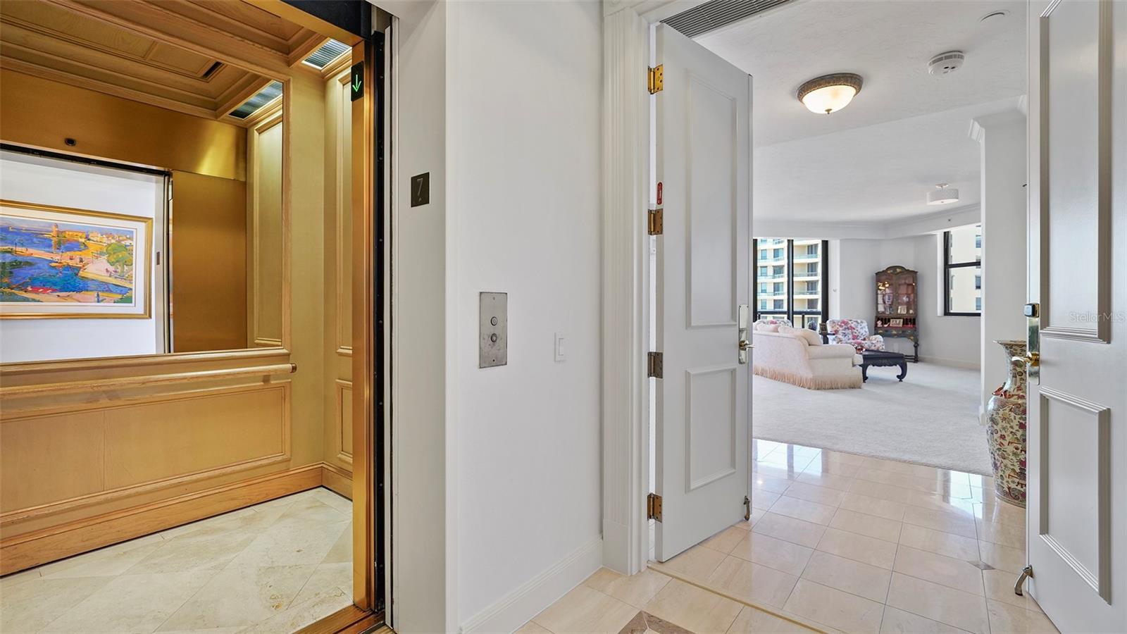 WATER CLUB I/LONGBOAT KEY - Residential