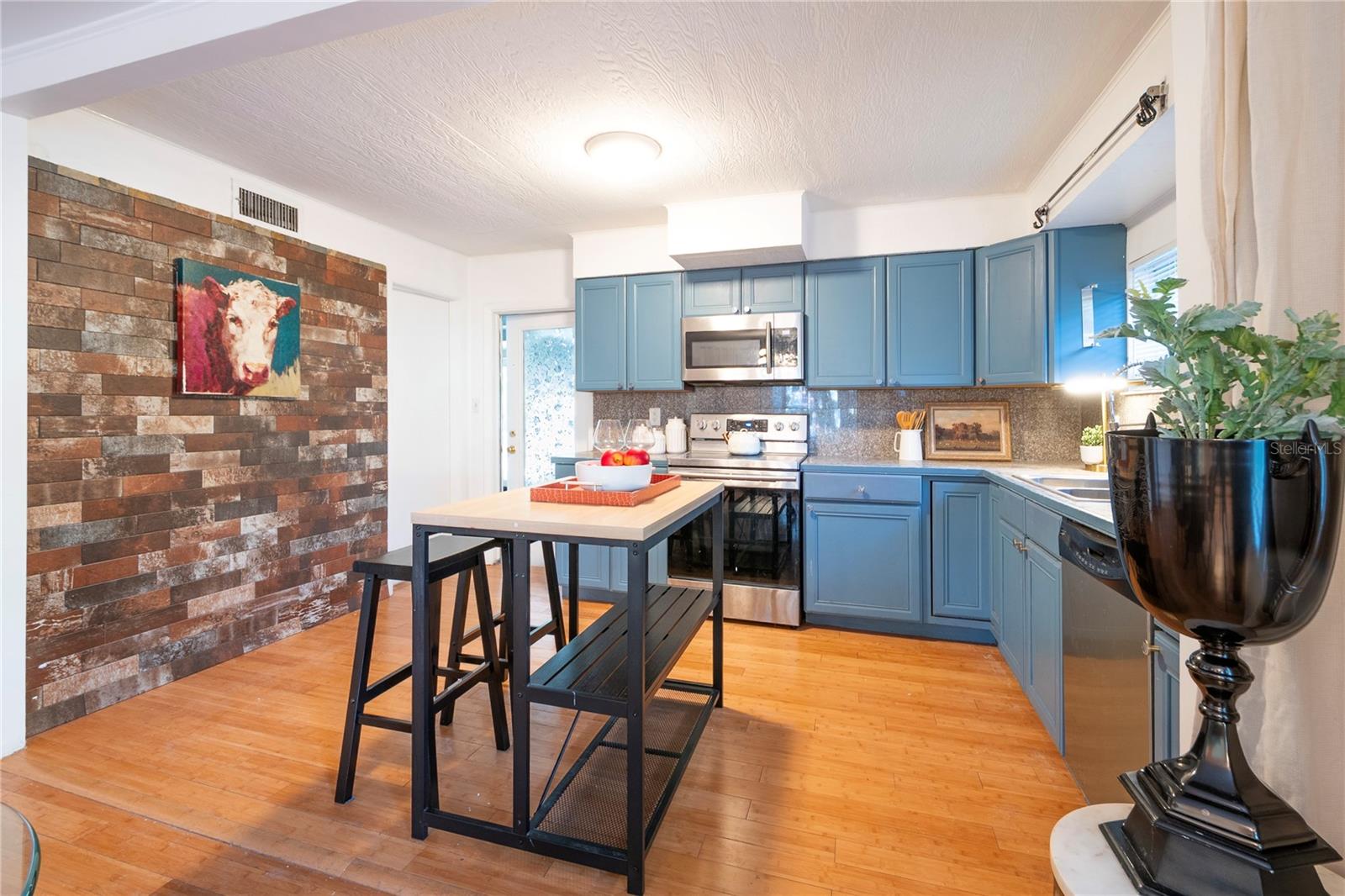 KINYON & WOODS ADD - Residential