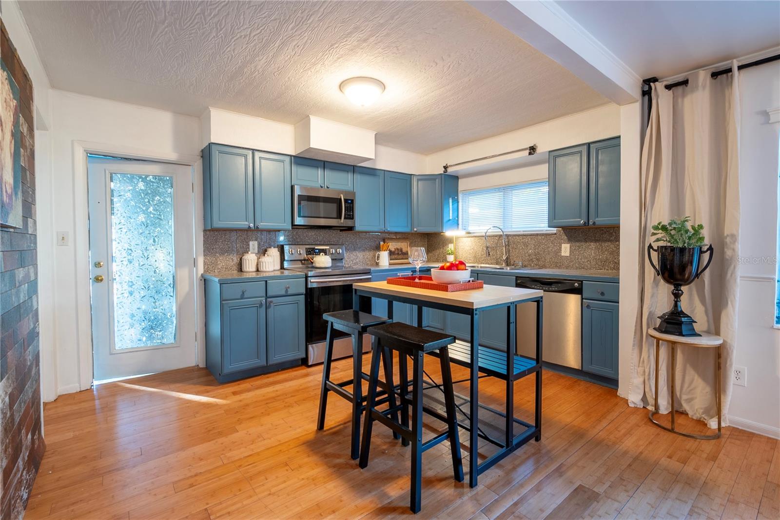 KINYON & WOODS ADD - Residential