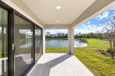 A home in PARRISH