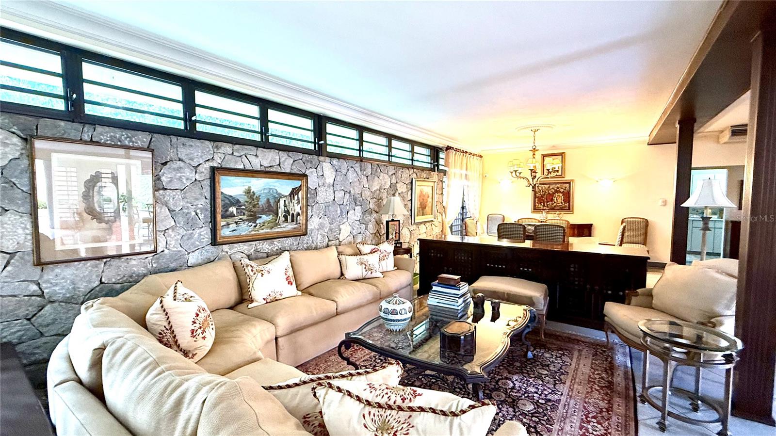 VILLA CAPARRA - Residential
