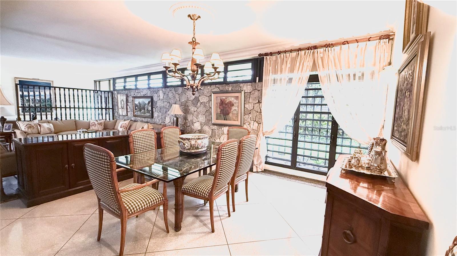 18 G STREET VILLA CAPARRA