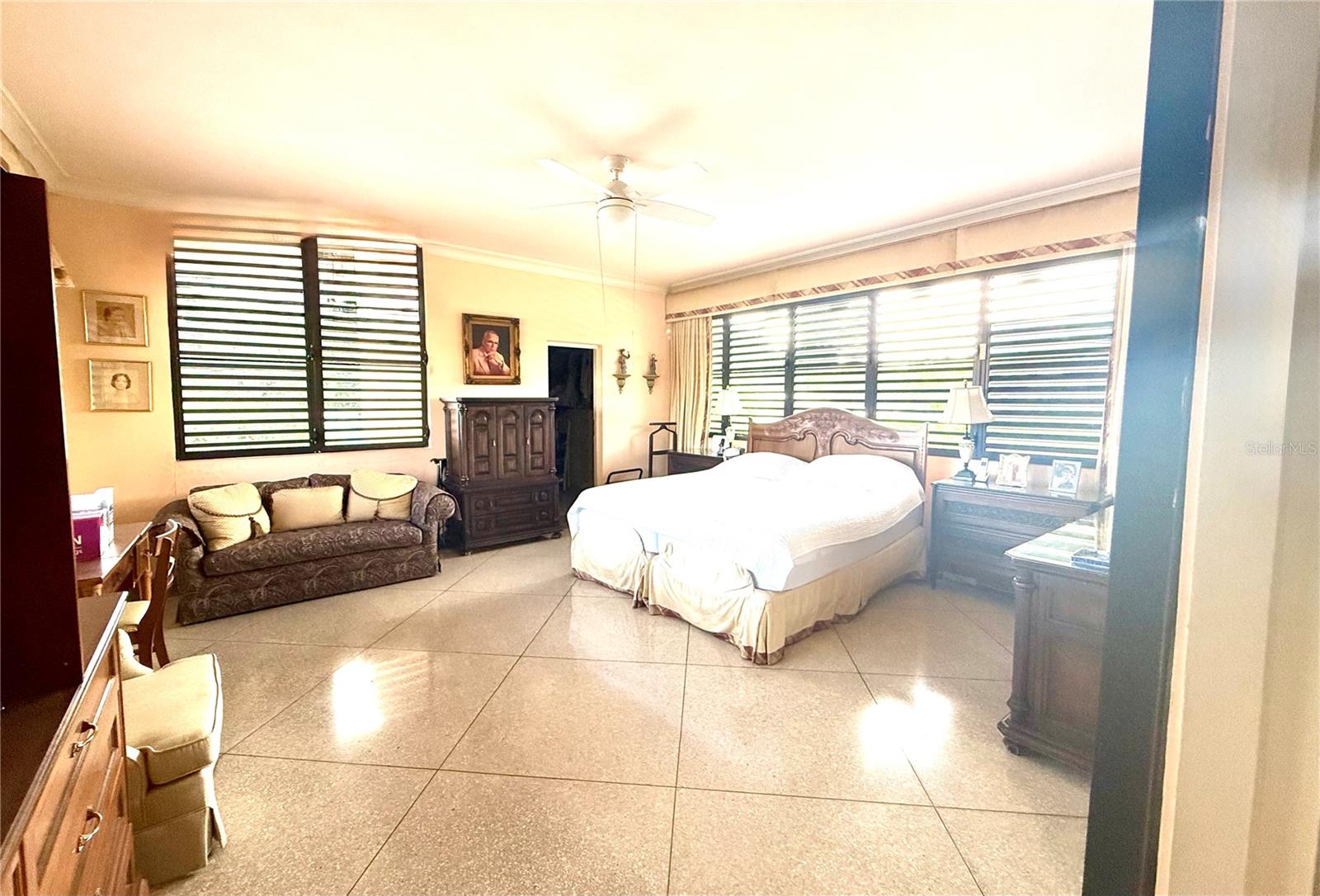 VILLA CAPARRA - Residential
