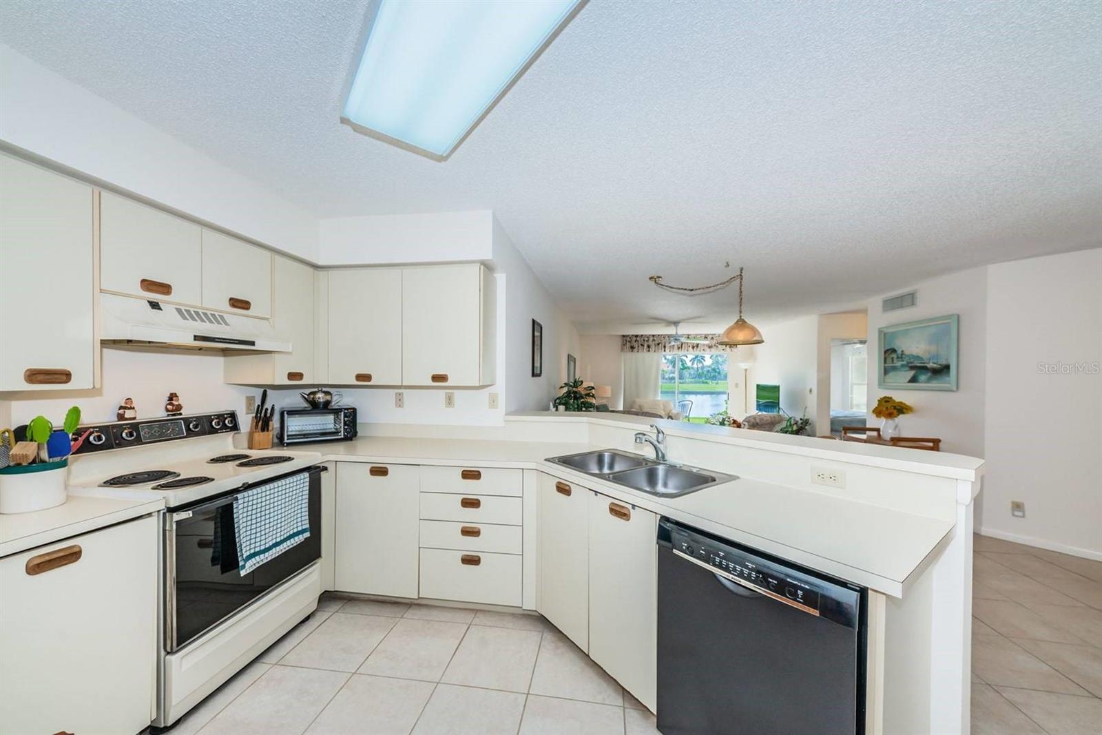 VISTA VERDE WEST - Residential