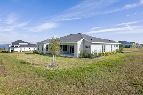 A home in LAKE ALFRED