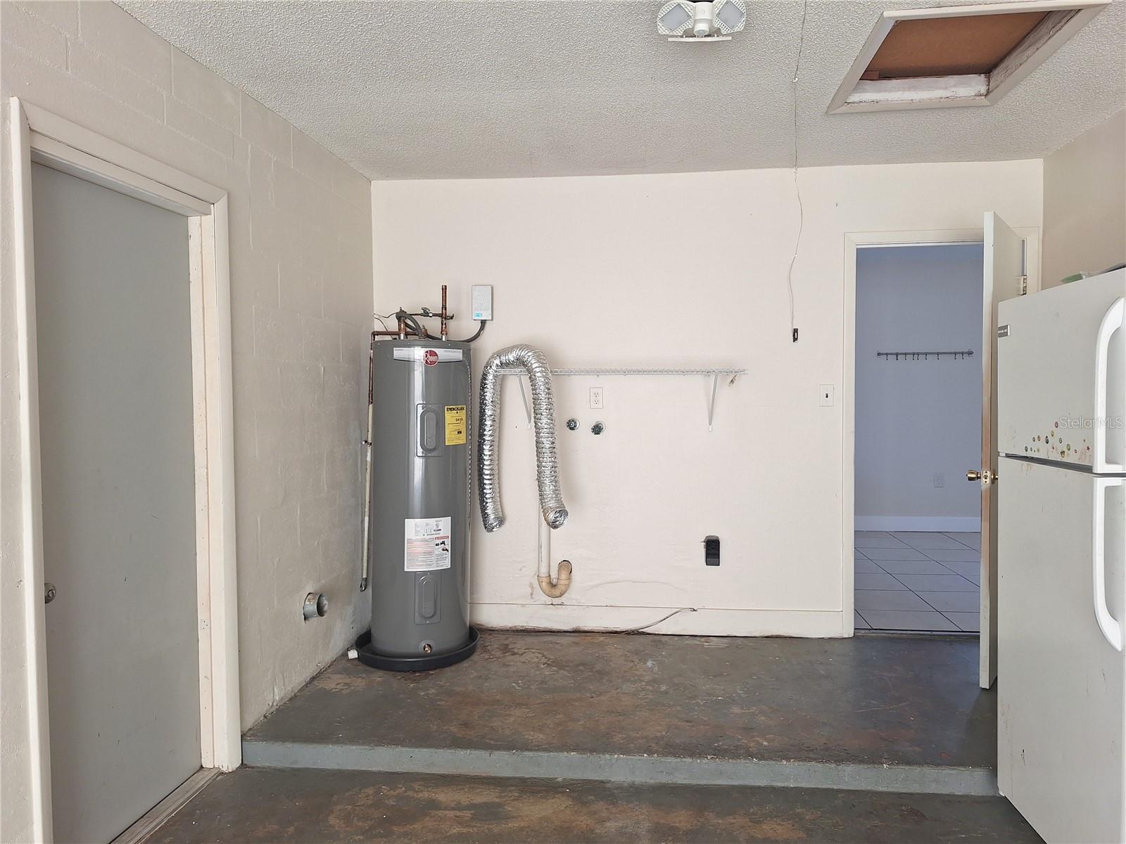 ARNAUS MARY E - Residential