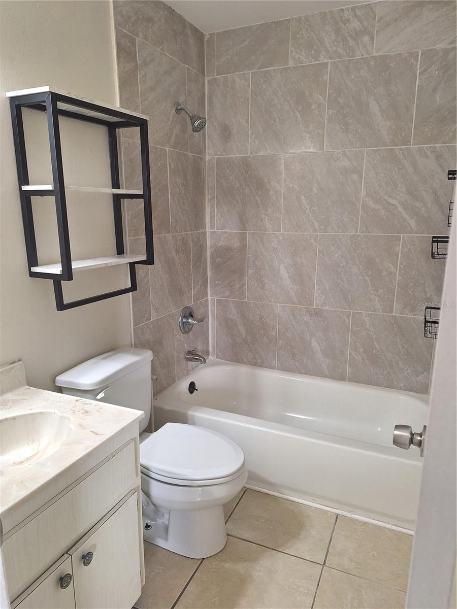 ARNAUS MARY E - Residential