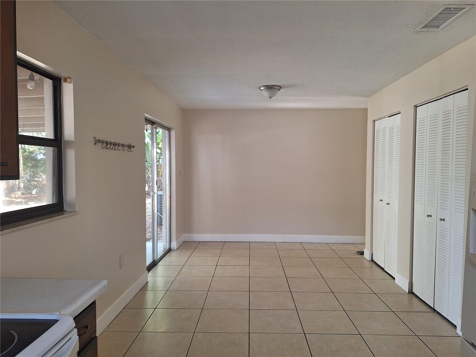 ARNAUS MARY E - Residential