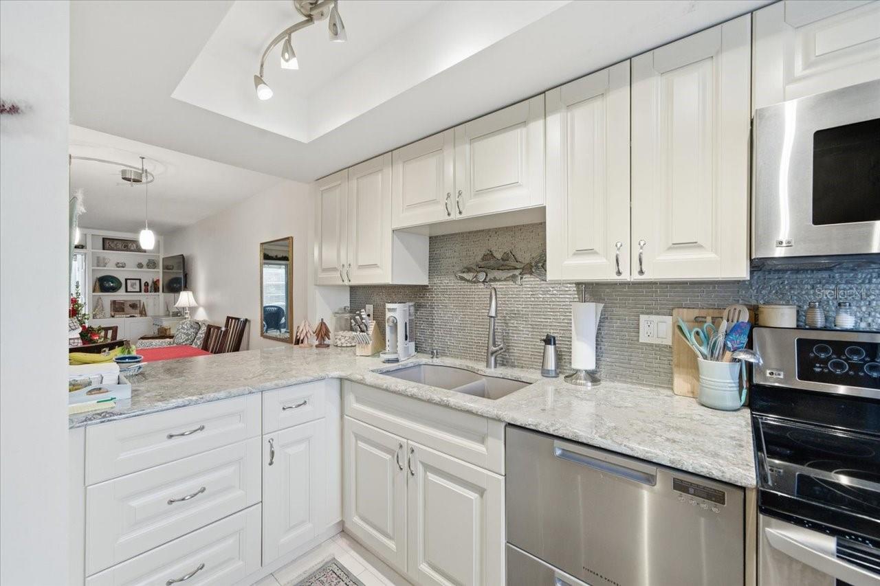 DOUGLAS ARMS - Residential