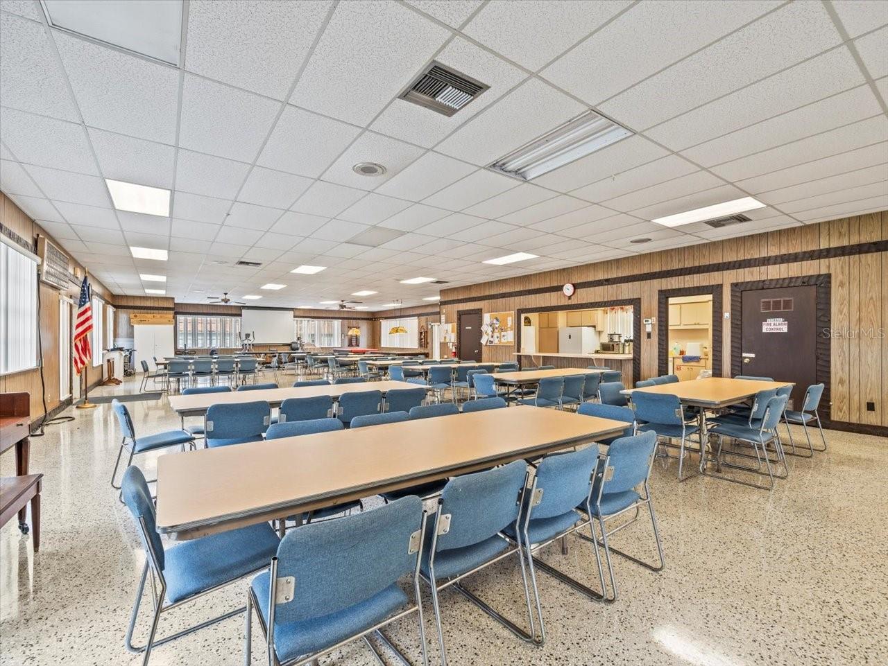 DOUGLAS ARMS - Residential