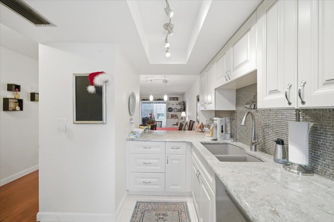 DOUGLAS ARMS - Residential