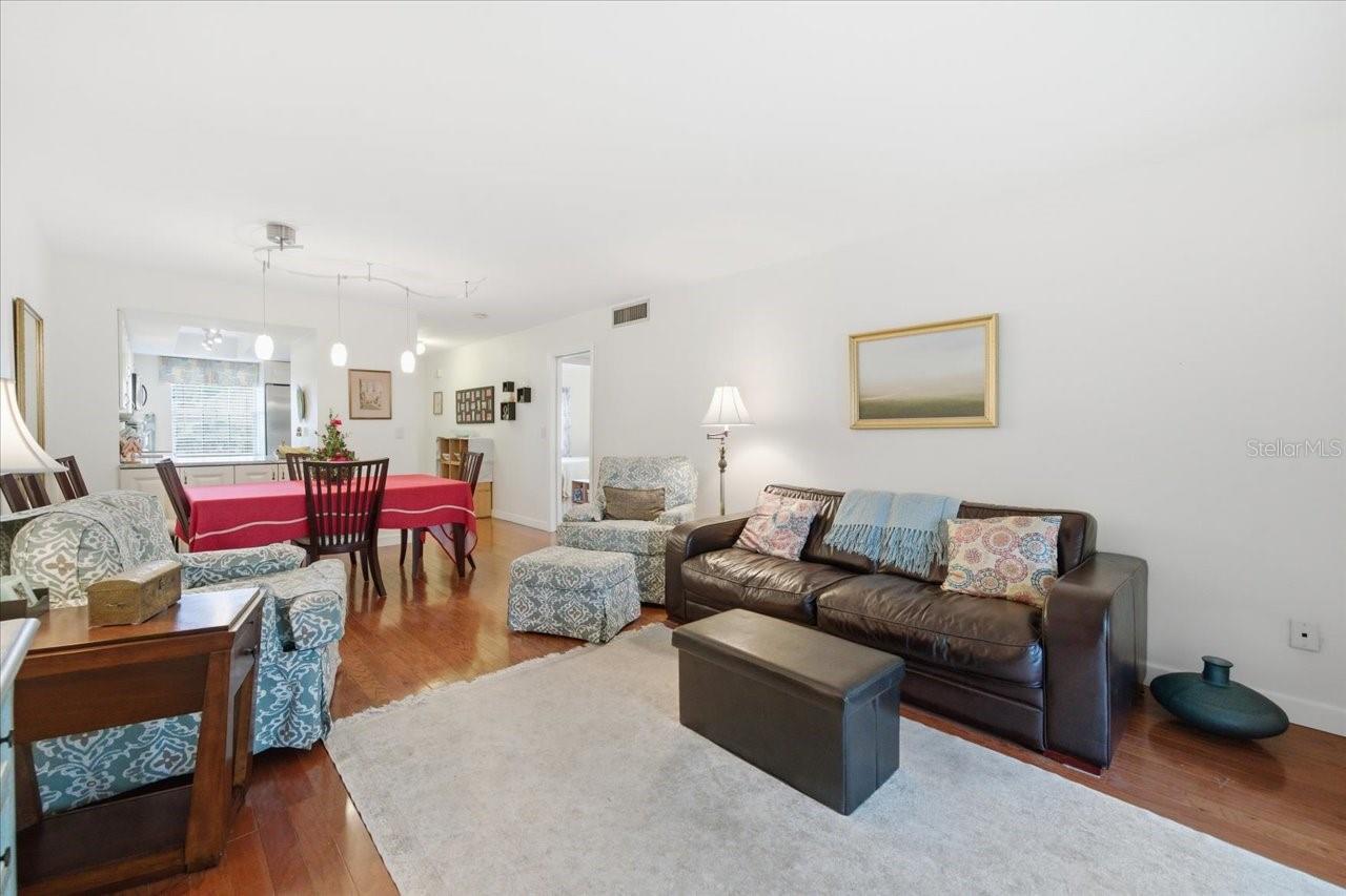 DOUGLAS ARMS - Residential