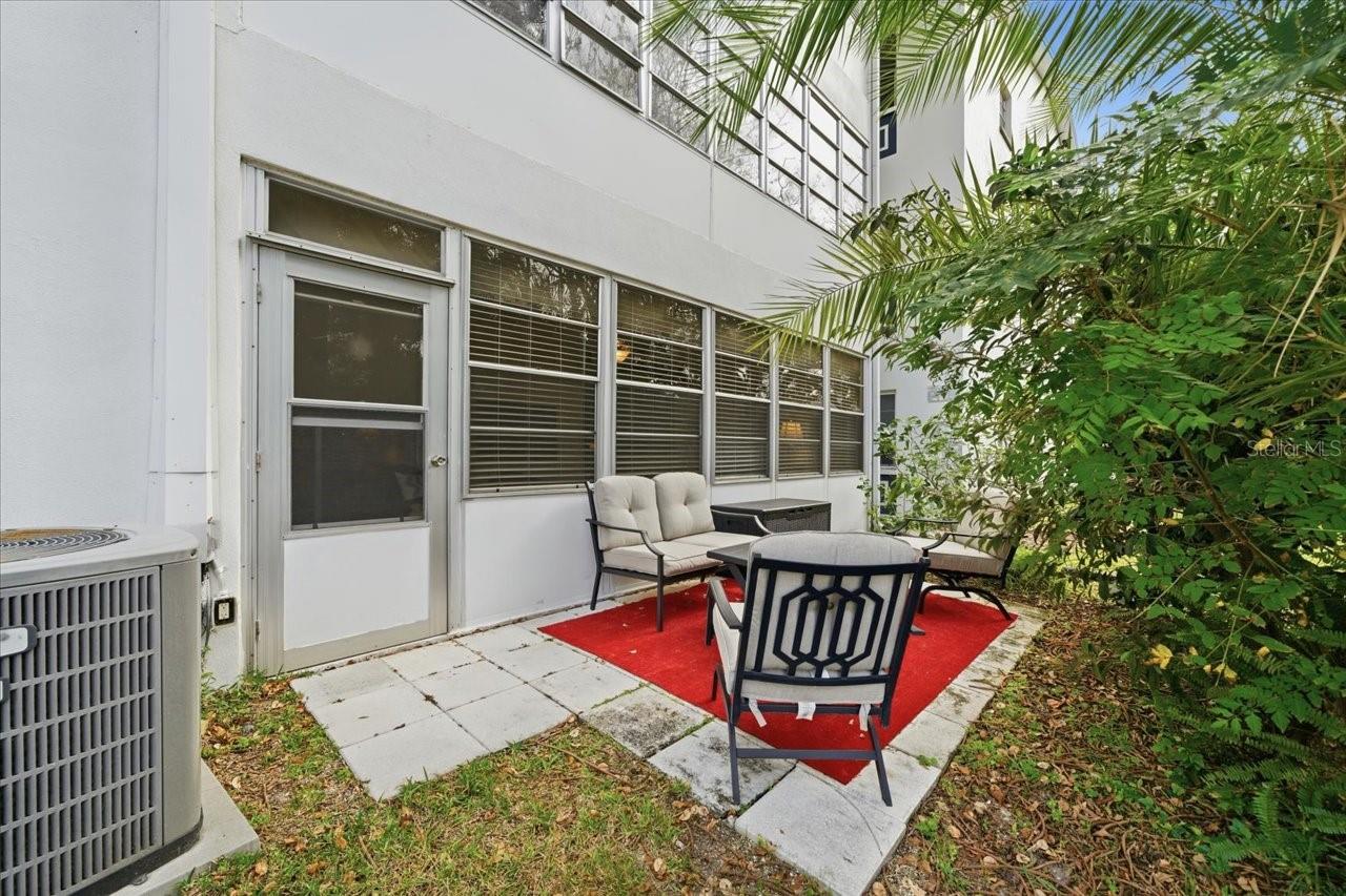 DOUGLAS ARMS - Residential