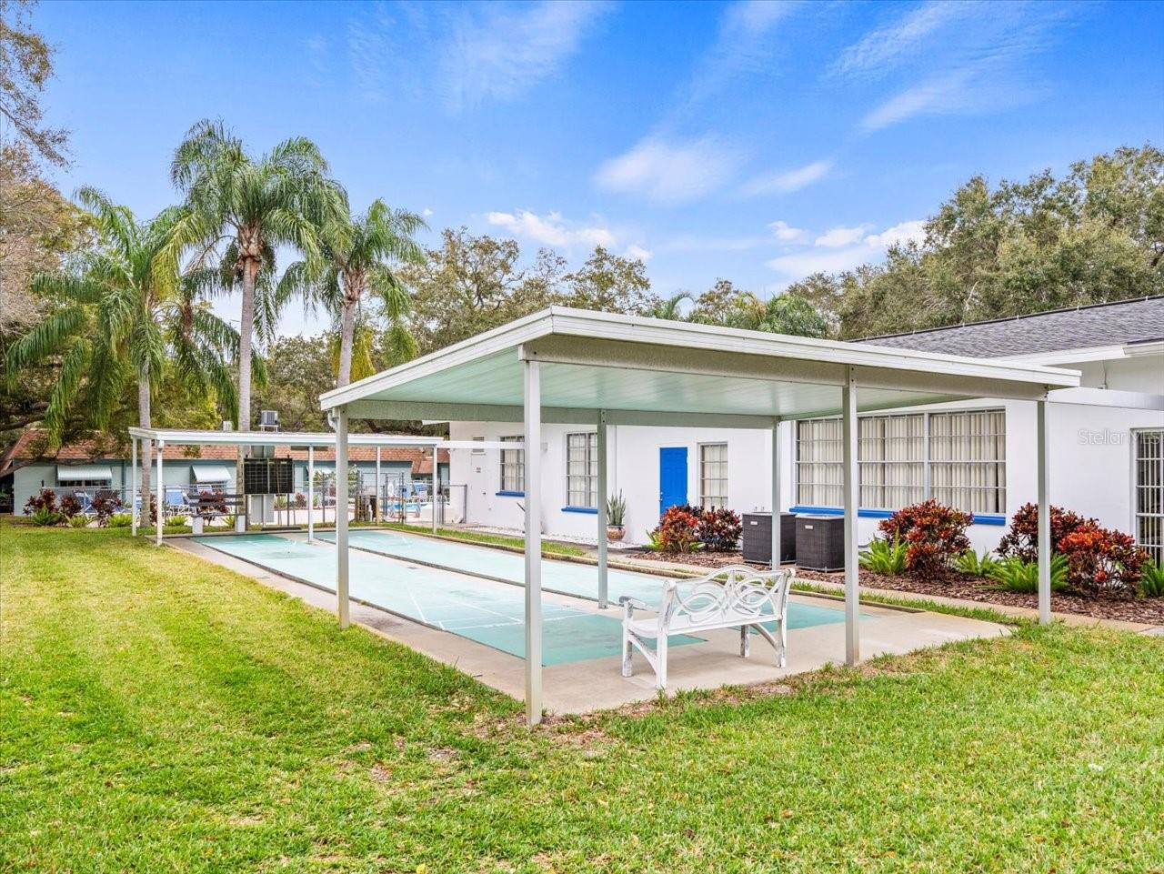 DOUGLAS ARMS - Residential