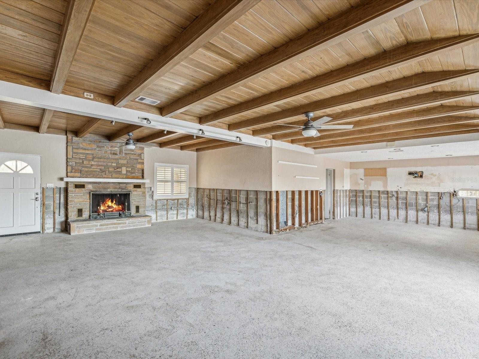 ST PETERSBURG BEACH NORTH UNIT 3 - Residential