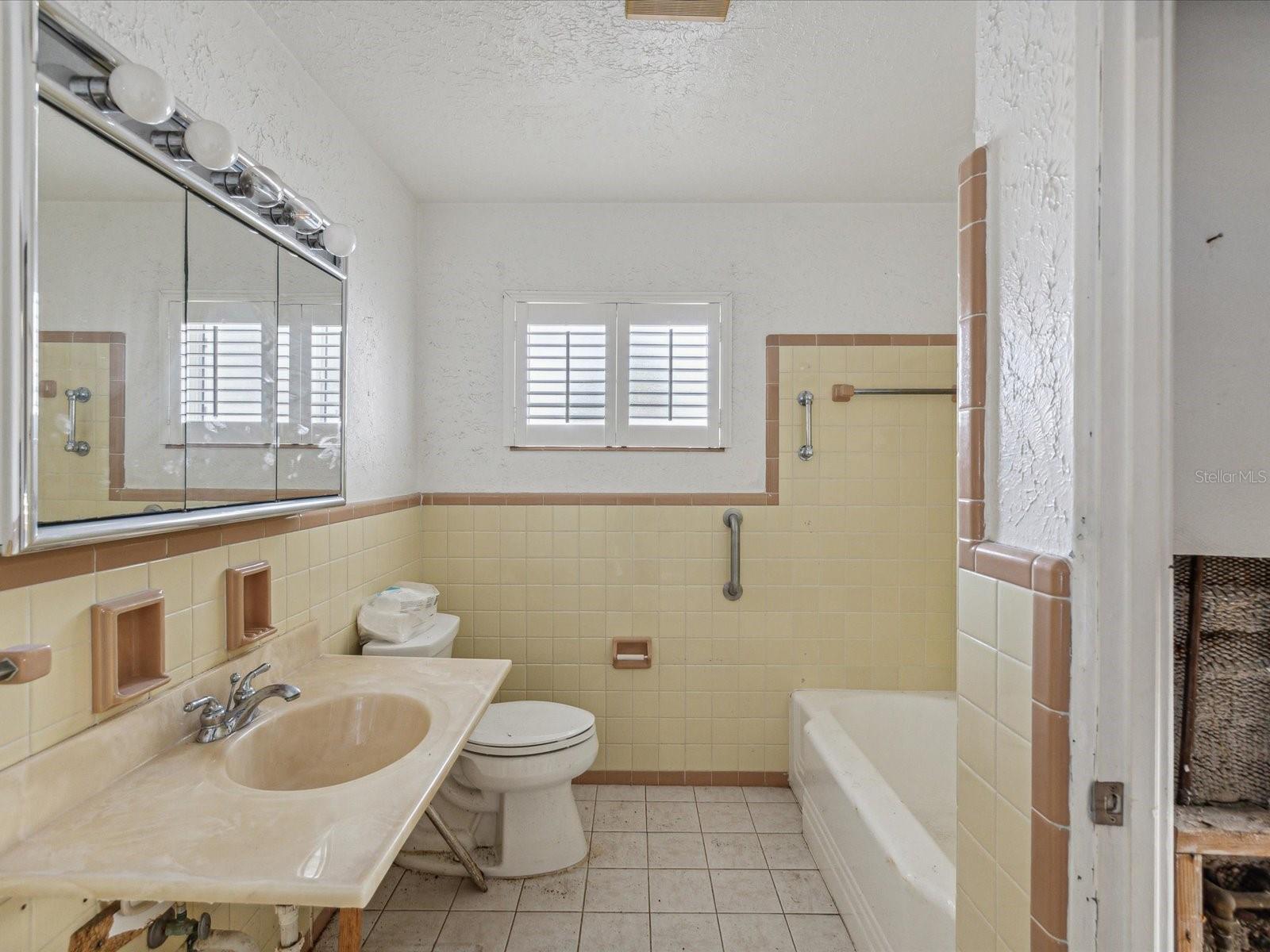 ST PETERSBURG BEACH NORTH UNIT 3 - Residential