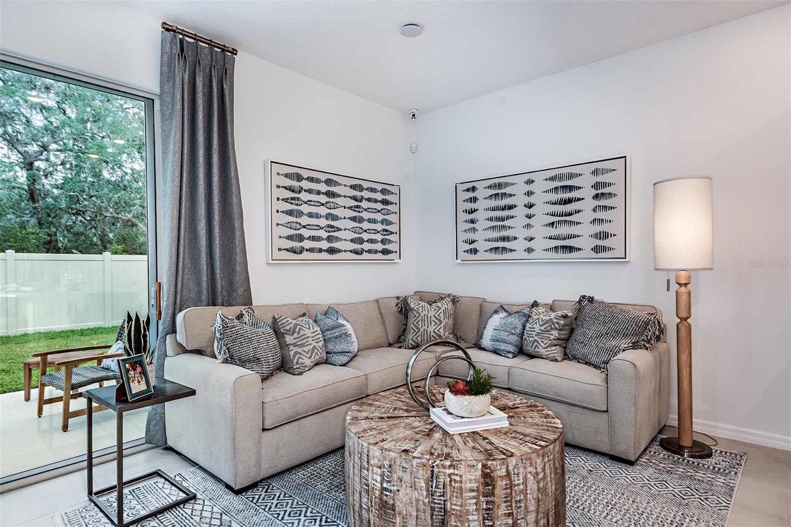 THE TOWNHOMES AT BELLALAGO - Residential