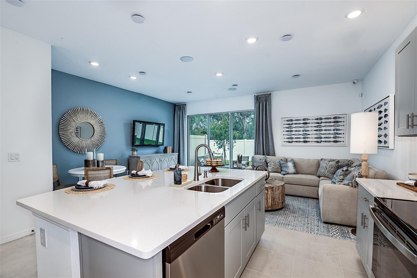 THE TOWNHOMES AT BELLALAGO - Residential