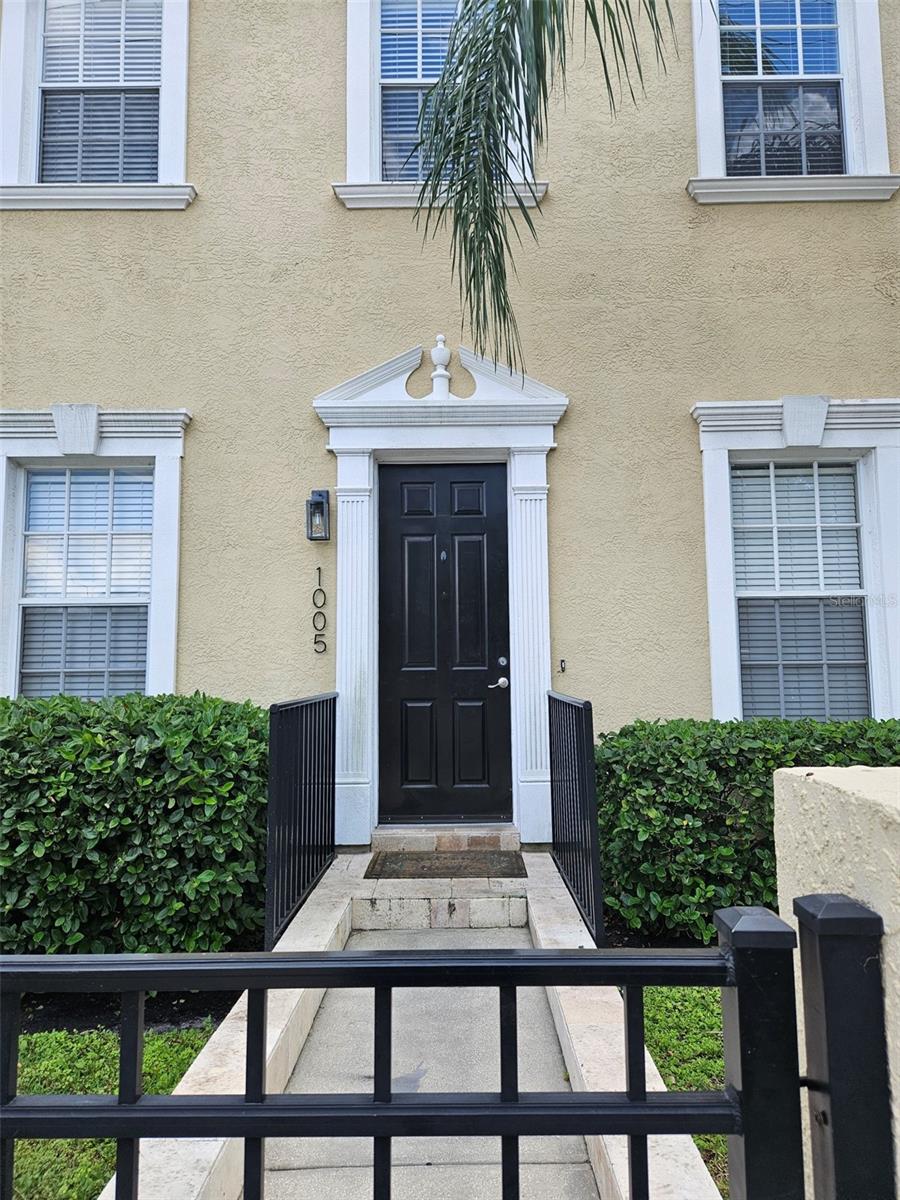 EDISON PARK - Residential Lease