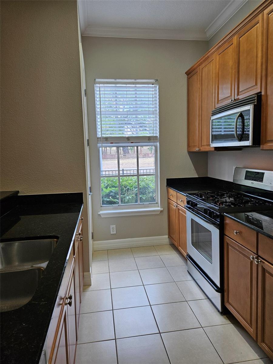 EDISON PARK - Residential Lease