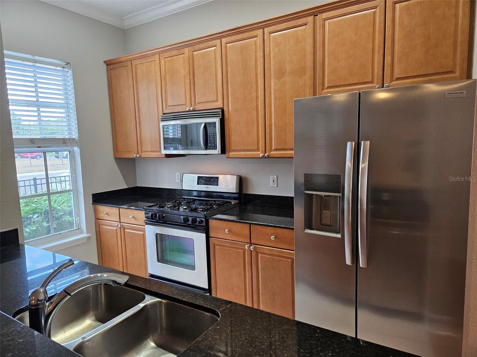 EDISON PARK - Residential Lease