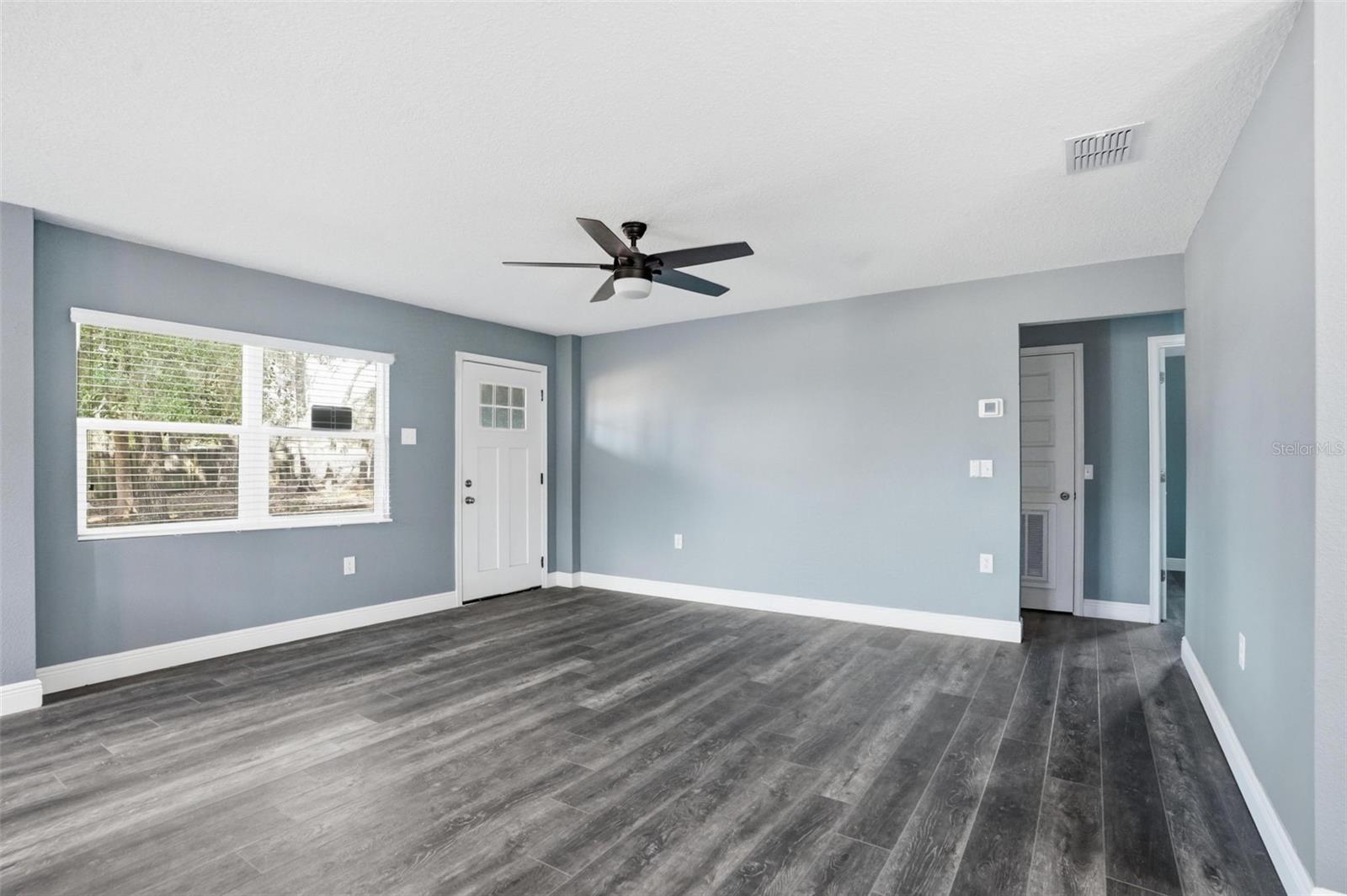 ACERAGE - Residential